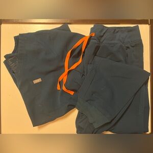 Deep reef figs scrub set